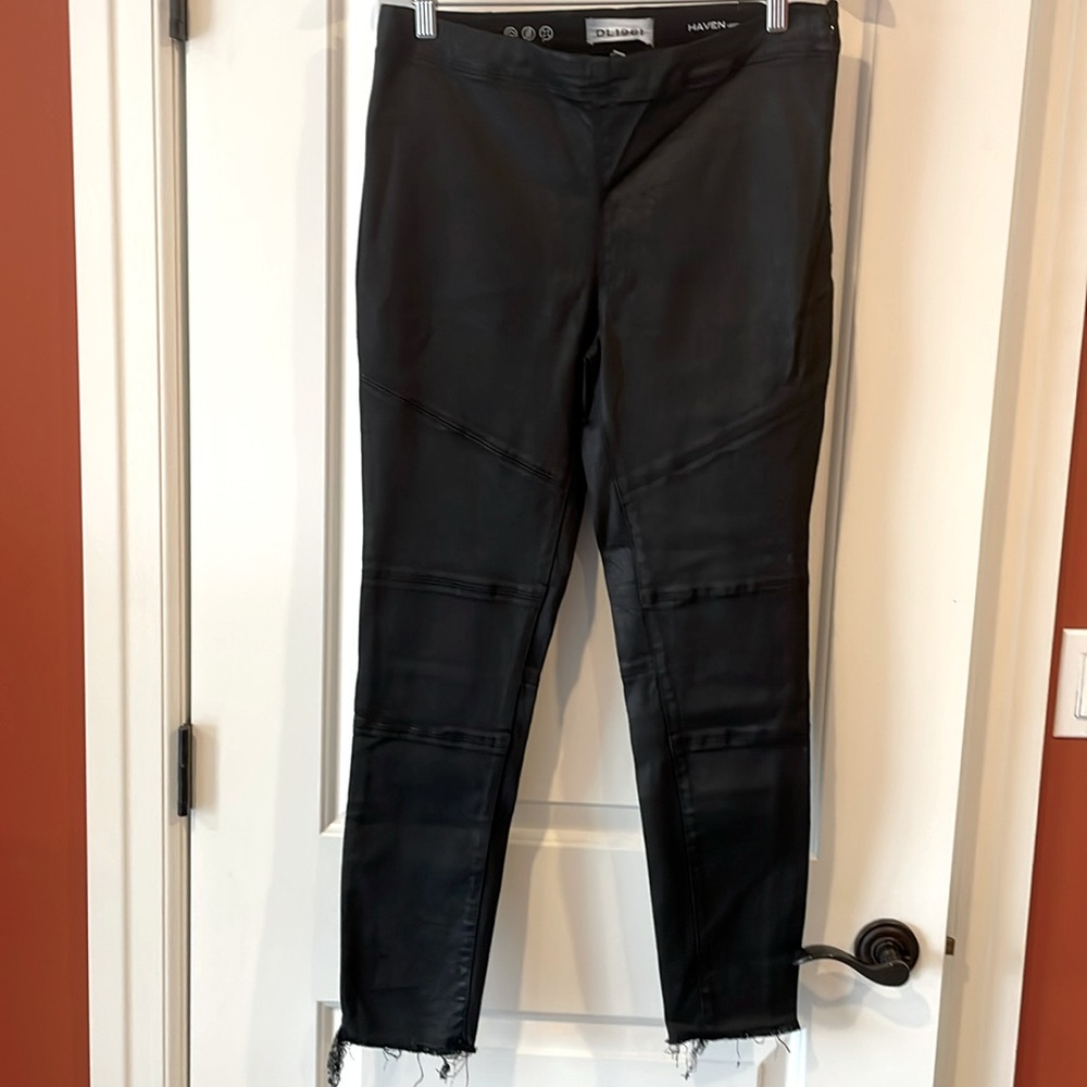 NWOT DL1961 Heaven coated skinny jeggings